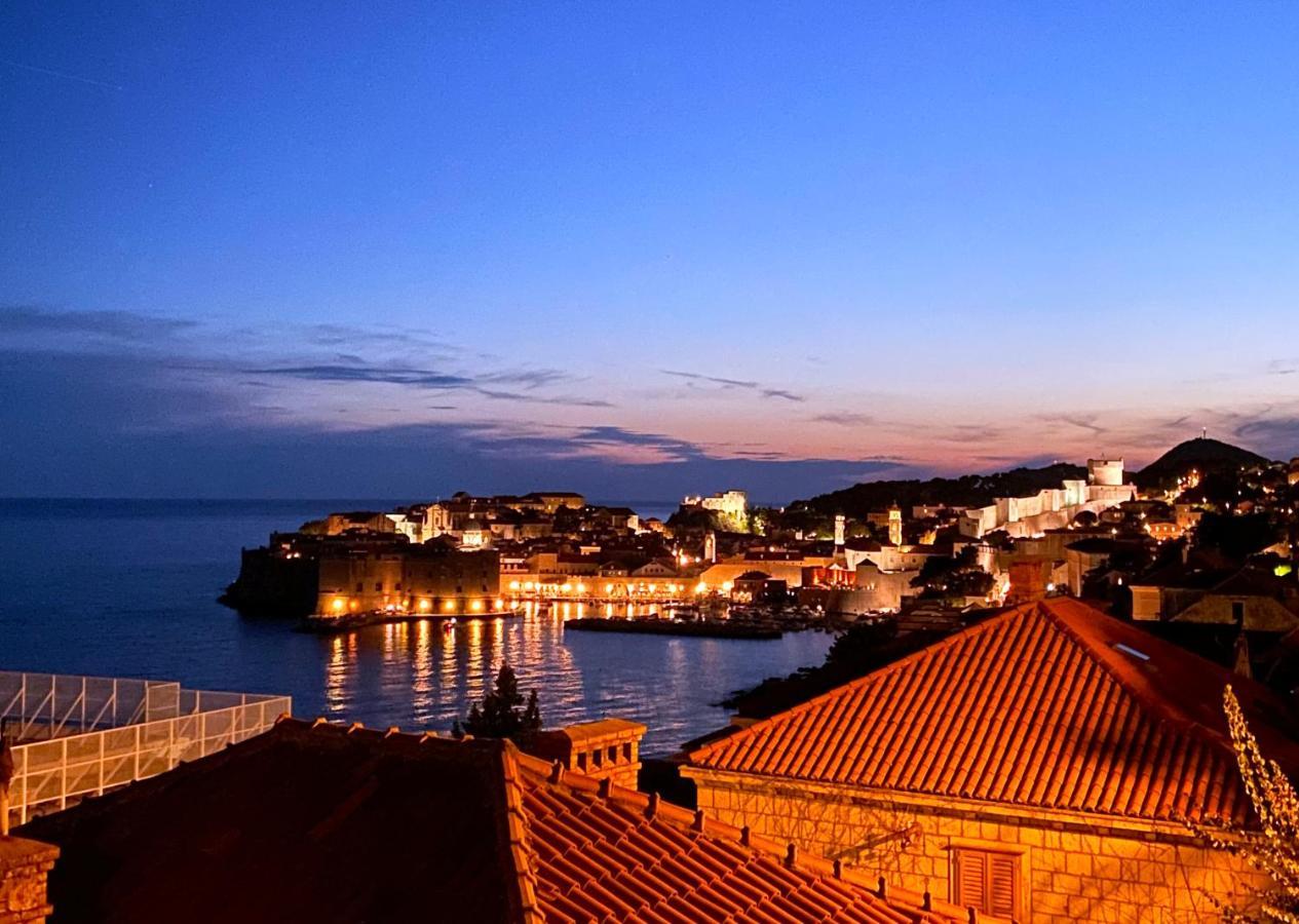 Sunset Over The Dubrovnik'S Old Town Esterno foto